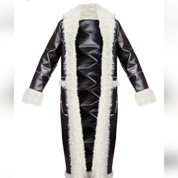 Not selling, I’m looking for this jacket - Picture 2 of 3